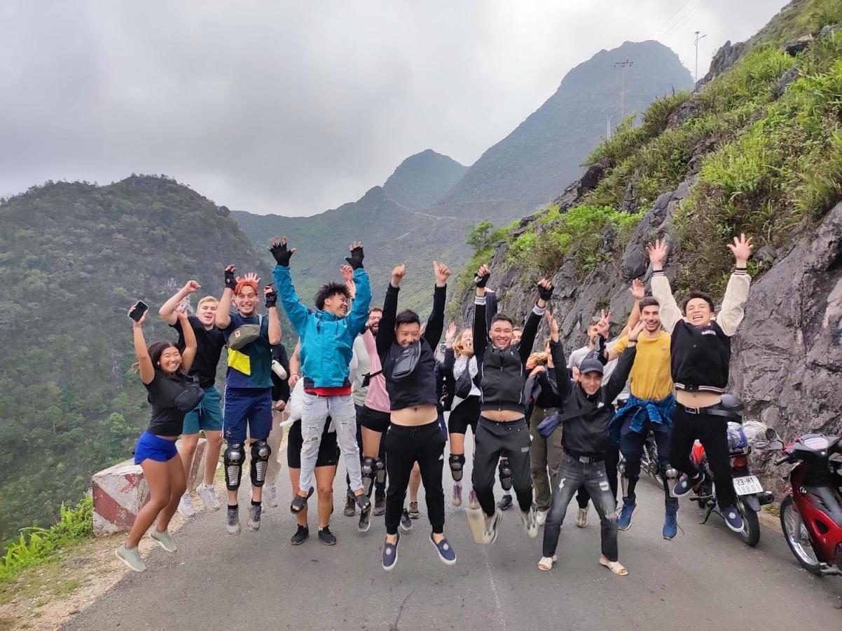 Bong Hostel Ha Giang Loop Eksteriør bilde